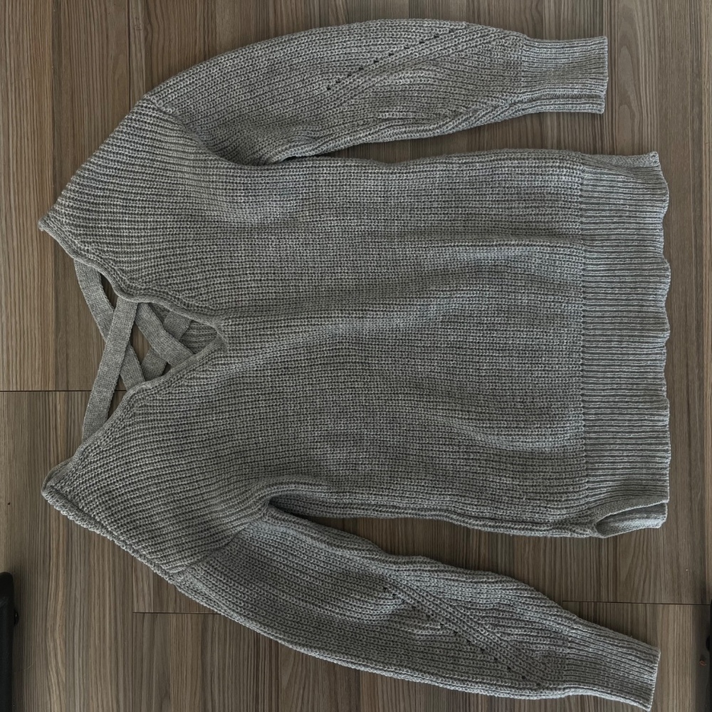 Grey sweater - Picture 2 of 2